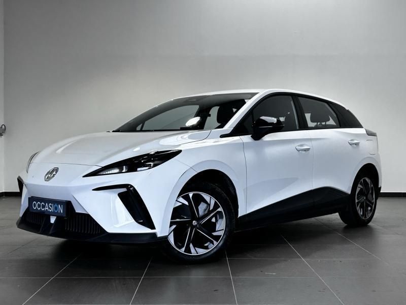 Théobald Occasion MG4 berline Electrique blanche